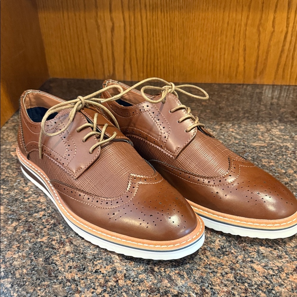 Elegant Tan Wingtip Derby Shoes